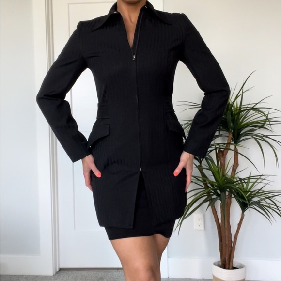 Julia 100% wool Zippered Coat - Picture 3 of 14